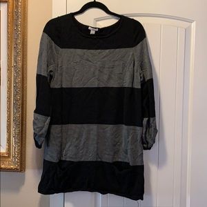 Black and gray long sweater